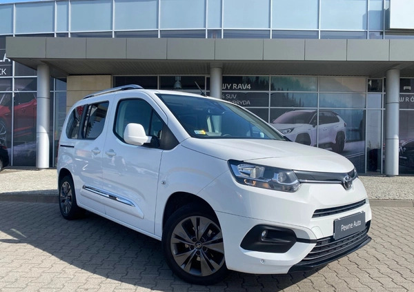 Toyota Proace City Verso cena 101000 przebieg: 30660, rok produkcji 2020 z Kalisz małe 596